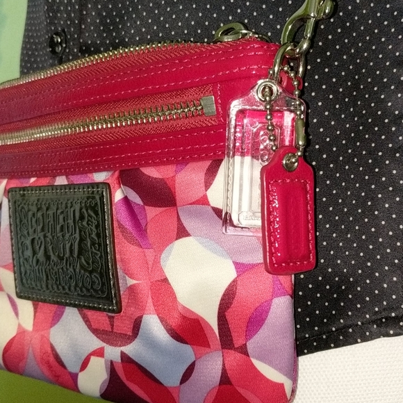 Coach Crossbody Mini Bag. Pristine without tags! - Picture 2 of 6